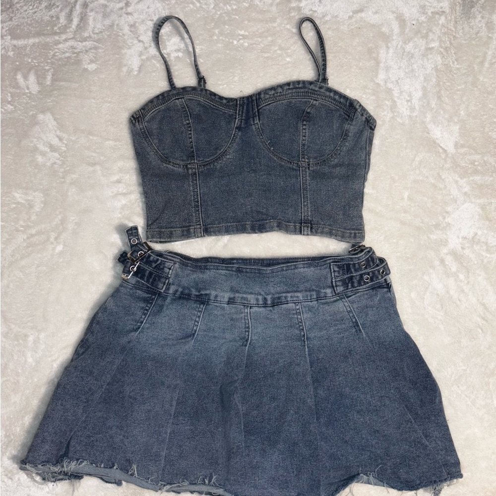 Blue Mini Skater Skirt with Pleated Design for Casual Night Out